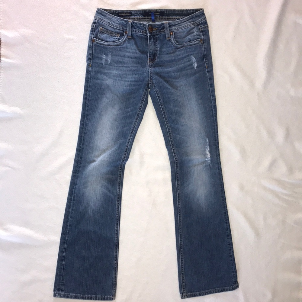 VIGOSS | Distressed “THE NEW YORK BOOT” Jeans